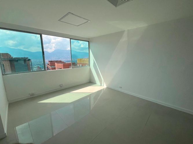 Oficina en arriendo en El Poblado, Medellín, 35 m² · foto 7 de 14