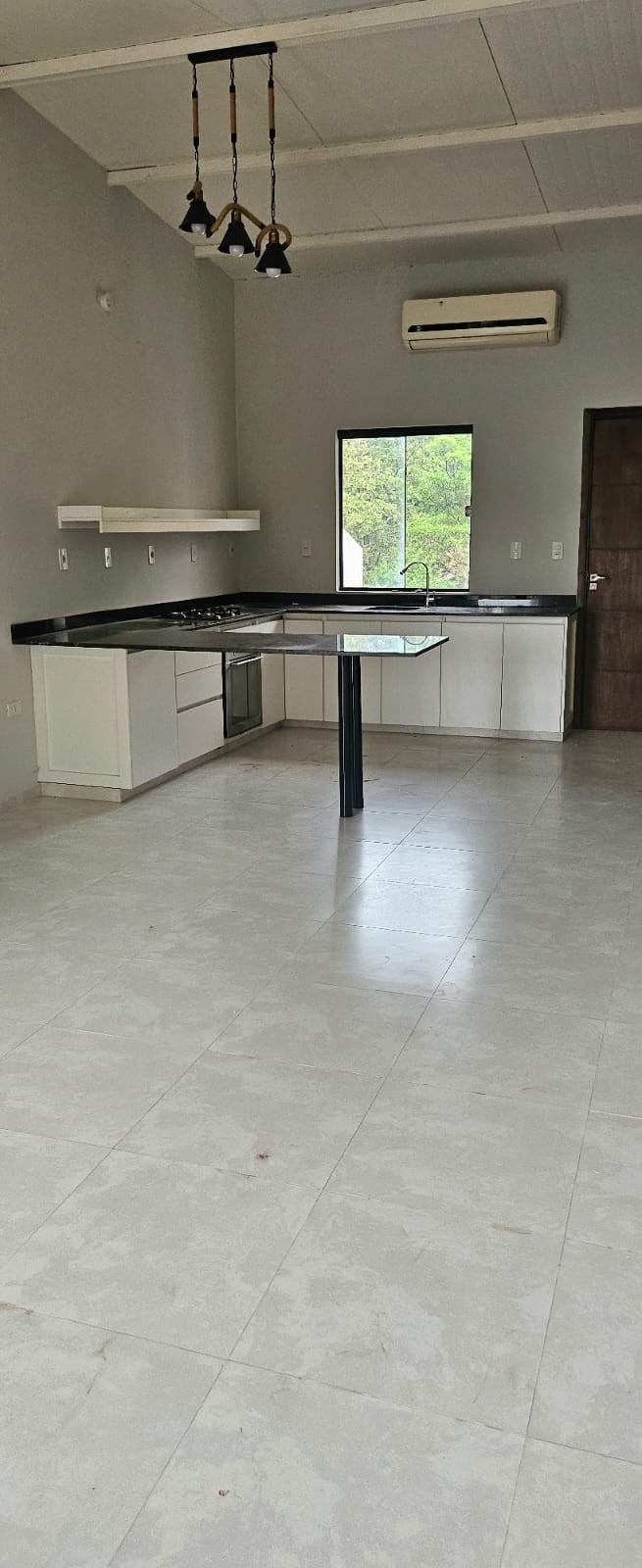 ALQUILO DULEX ZONA LUQUE YKUA KARANDAY — foto 2