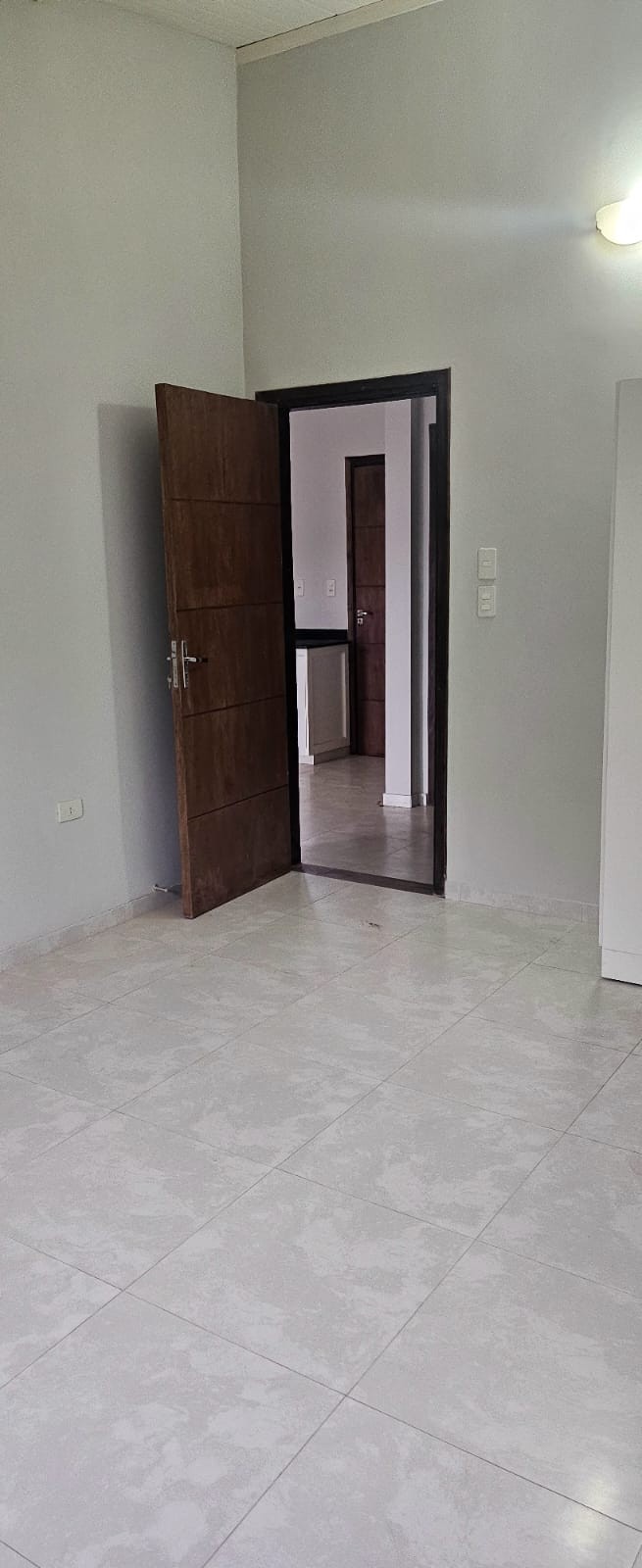 ALQUILO DULEX ZONA LUQUE YKUA KARANDAY — foto 3