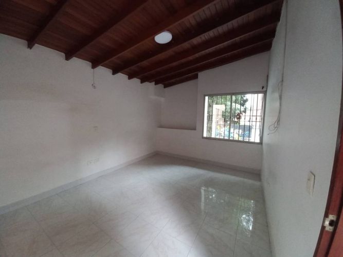 Casa de 6 alcobas en venta en Cuarta Brigada, Medellín, 160 m² · foto 11 de 16