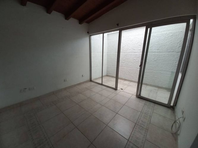 Casa de 6 alcobas en venta en Cuarta Brigada, Medellín, 160 m² · foto 12 de 16