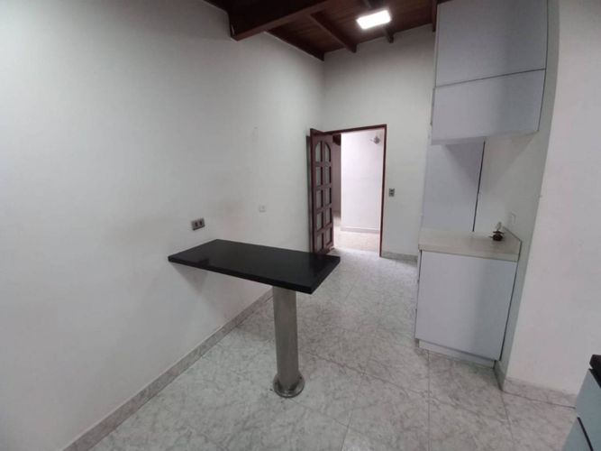 Casa de 6 alcobas en venta en Cuarta Brigada, Medellín, 160 m² · foto 15 de 16
