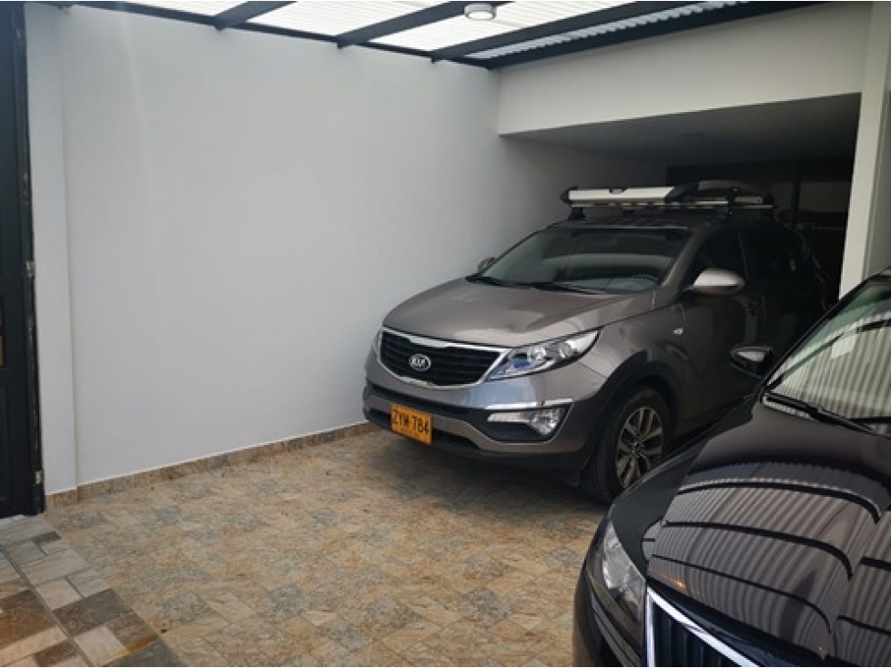 Casa en venta en La Española, Bogotá · foto 2 de 24