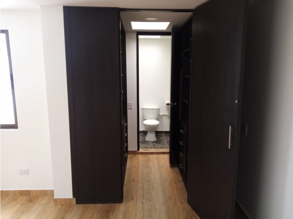 Casa en venta en La Española, Bogotá · foto 8 de 24