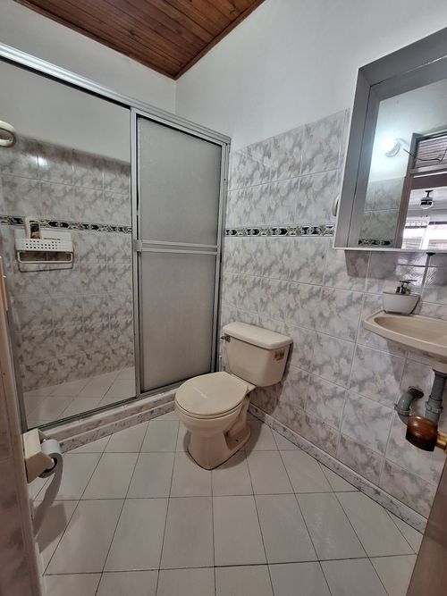 Casa de 4 alcobas en venta en Guabinal Plan, Girardot, 123 m² · foto 5 de 24