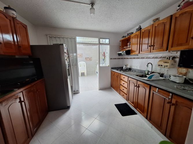 Casa de 4 alcobas en venta en Guabinal Plan, Girardot, 123 m² · foto 13 de 24
