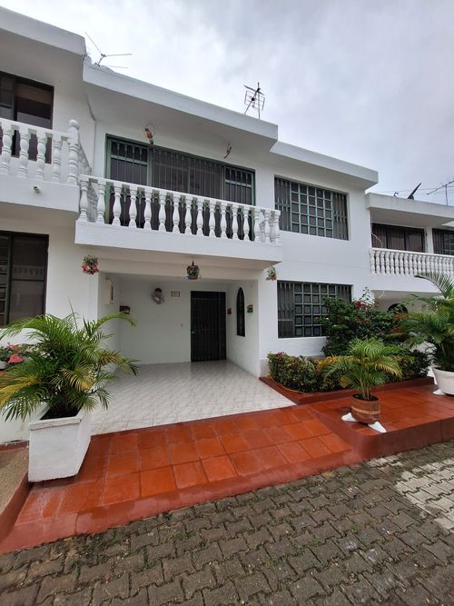 Casa de 4 alcobas en venta en Guabinal Plan, Girardot, 123 m² · foto 16 de 24