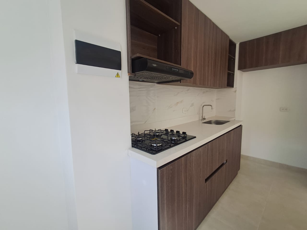 Apartamento en arriendo en Cuatro Esquinas, Rionegro · foto 3 de 18