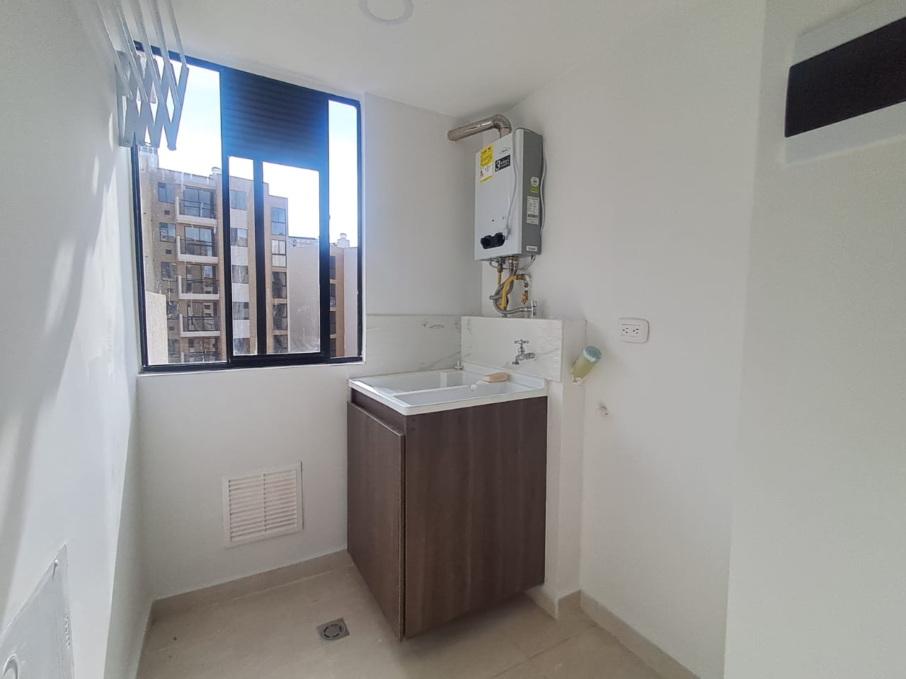 Apartamento en arriendo en Cuatro Esquinas, Rionegro · foto 5 de 18