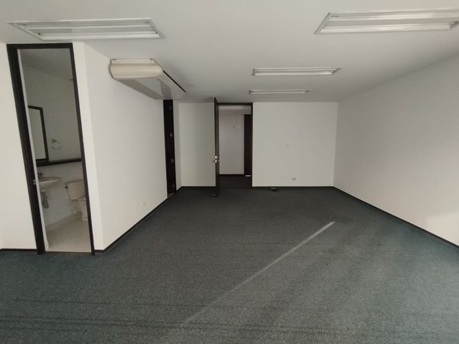 Oficina en arriendo en La Ceja, 50 m² · foto 2 de 8