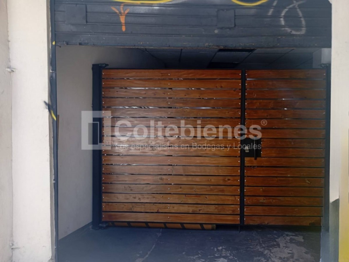 3BR Building in Calasanz (318 m²) for Sale - 4