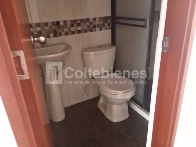 Edificio en venta en Calasanz, Medellín, 318 m² · foto 13 de 24