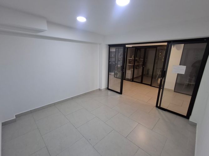 Local en arriendo en Avenida 19 Norte, Armenia, 12 m² · foto 5 de 14