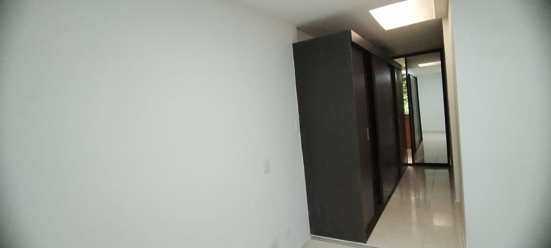 Apartamento de 3 alcobas en arriendo en El Poblado, Medellín, 120 m² · foto 6 de 19