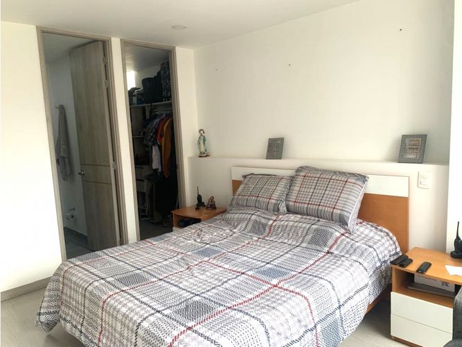 Apartamento de 3 alcobas en venta en Loma Del Esmeraldal, Envigado, 101 m² · foto 13 de 17