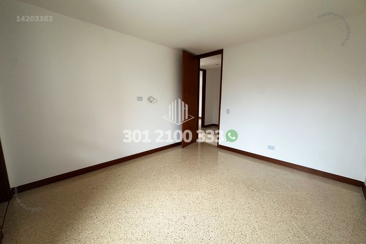 Apartamento de 3 alcobas en venta en Laureles, Medellín, 85 m² · foto 13 de 24