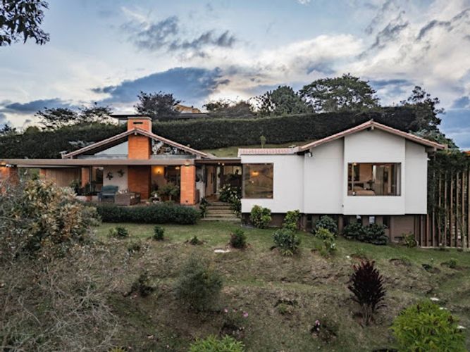Casa de 3 alcobas en venta en Camargo, El Carmen de Viboral, 455 m² · foto 2 de 24