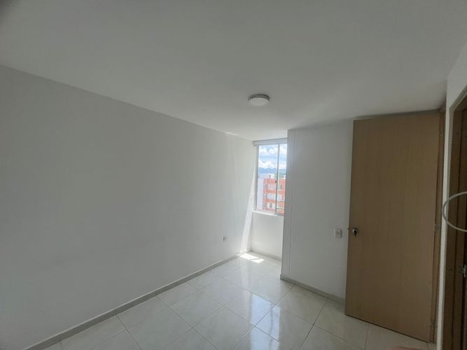 Apartamento de 2 alcobas en venta en Boulevar Del Puente, Piedecuesta, 60 m² · foto 2 de 14