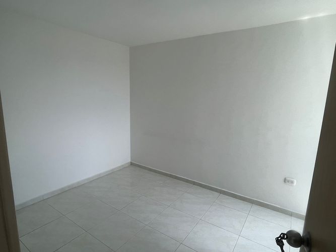 Apartamento de 2 alcobas en venta en Boulevar Del Puente, Piedecuesta, 60 m² · foto 3 de 14