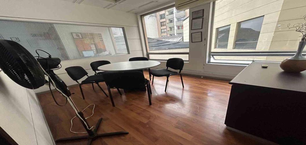 Oficina en arriendo en Sector Plaza De Bolivar, Pereira, 221 m² · foto 2 de 17