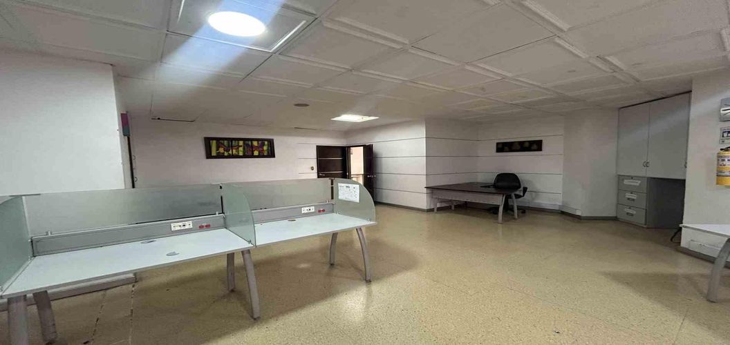 Oficina en arriendo en Sector Plaza De Bolivar, Pereira, 221 m² · foto 8 de 17