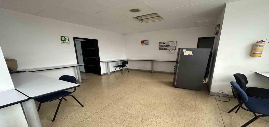 Oficina en arriendo en Sector Plaza De Bolivar, Pereira, 221 m² · foto 10 de 17
