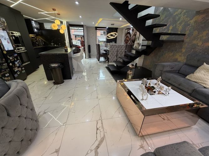 Casa de 3 alcobas en venta en Urbanizacion San Simon, Bello, 160 m² · foto 2 de 11