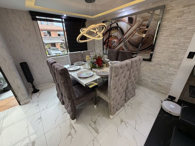Casa de 3 alcobas en venta en Urbanizacion San Simon, Bello, 160 m² · foto 4 de 11