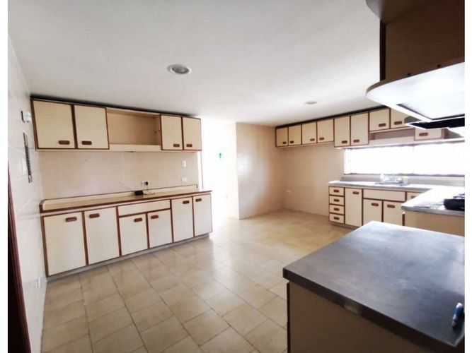 Apartamento de 3 alcobas en venta en Altos De Riomar, Barranquilla, 240 m² · foto 3 de 12