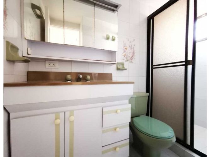 Apartamento de 3 alcobas en venta en Altos De Riomar, Barranquilla, 240 m² · foto 10 de 12