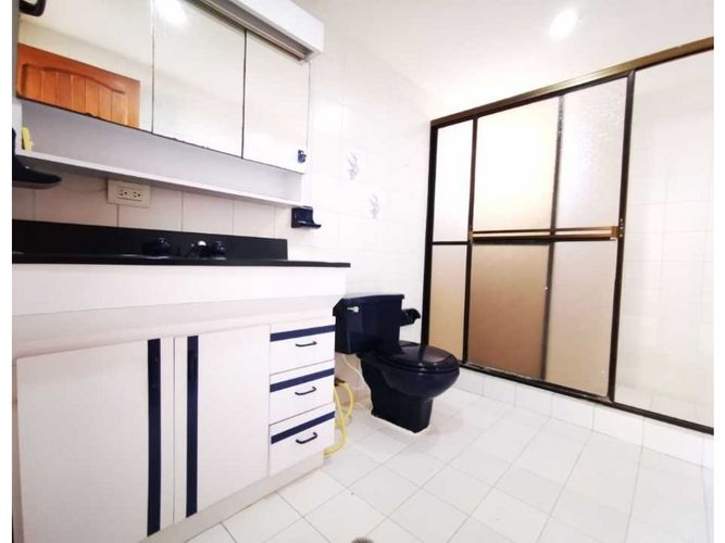 Apartamento de 3 alcobas en venta en Altos De Riomar, Barranquilla, 240 m² · foto 11 de 12