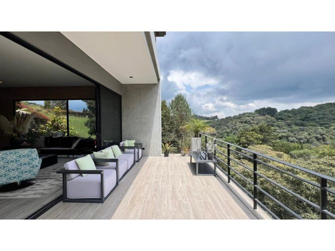 Casa en venta en Las Palmas, Envigado · foto 2 de 24