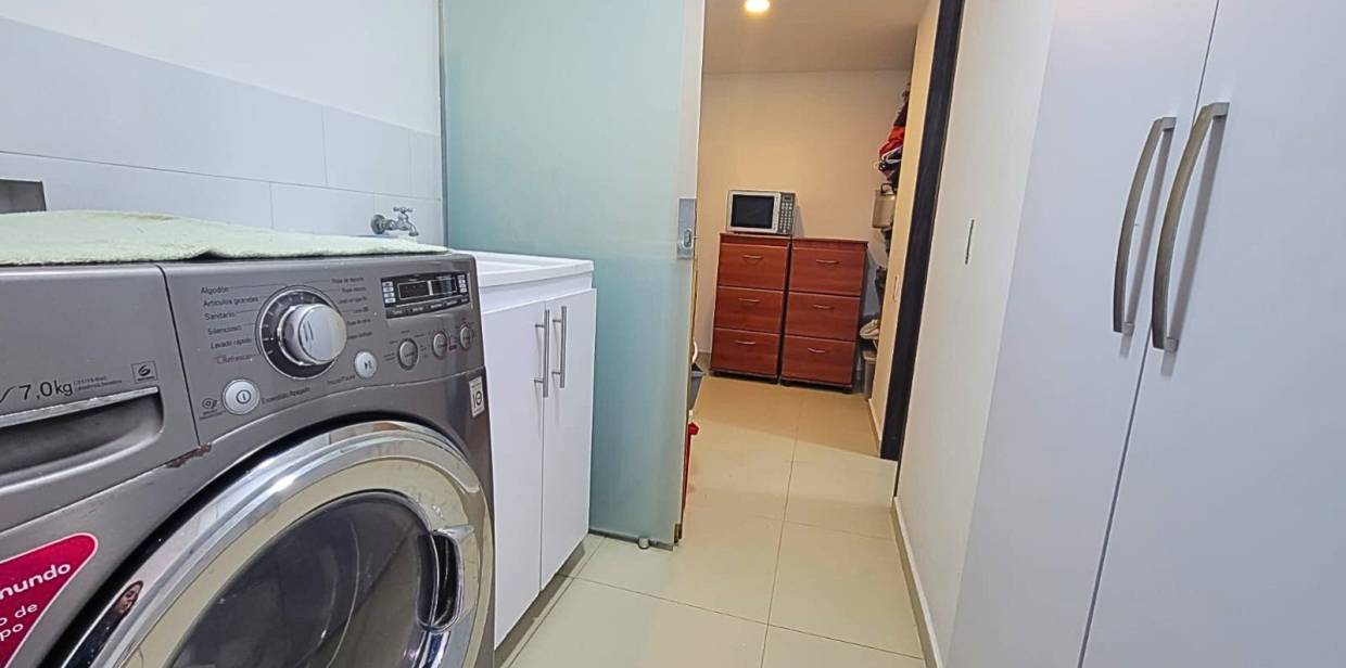 Apartamento en venta en Santa Barbara, Bogotá · foto 8 de 24