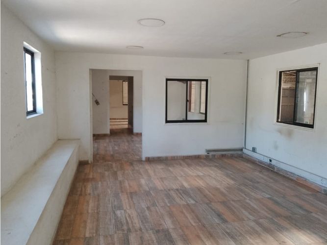 Bodega en venta en San Isidro, Itagüí, 1050 m² · foto 11 de 12