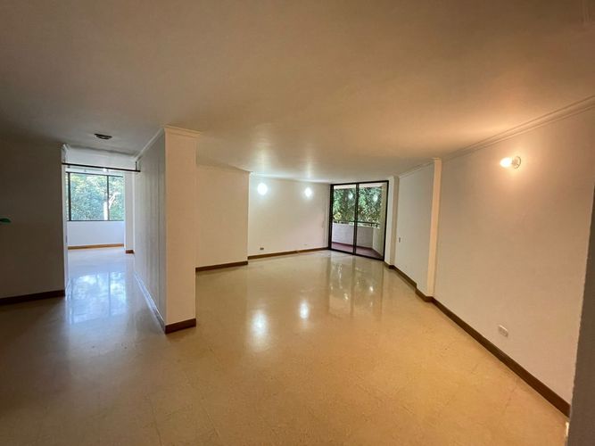Apartamento de 2 alcobas en venta en Bosques De Zuñiga, Envigado, 107 m² · foto 4 de 17