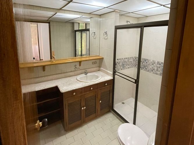 Apartamento de 2 alcobas en venta en Bosques De Zuñiga, Envigado, 107 m² · foto 10 de 17