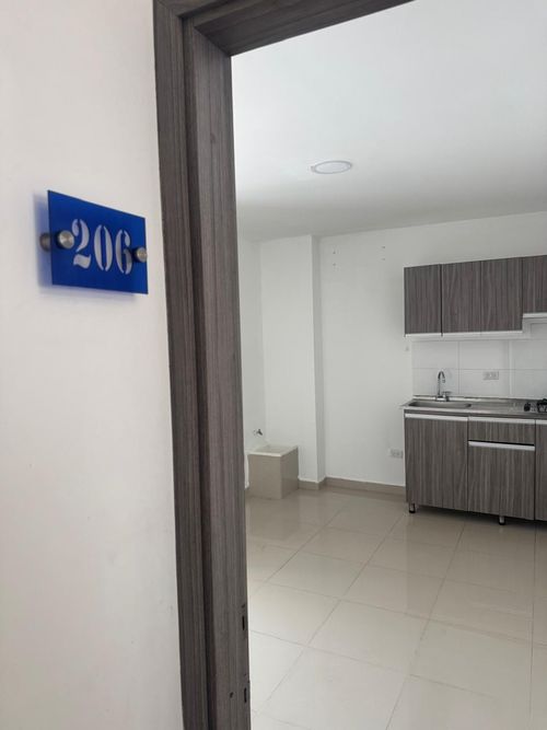 Casa de 6 alcobas en venta en San Vicente, Cali · foto 11 de 21