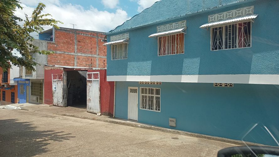 Casa de 6 alcobas en venta en Miraflores, Girardot, 200 m² · foto 8 de 21