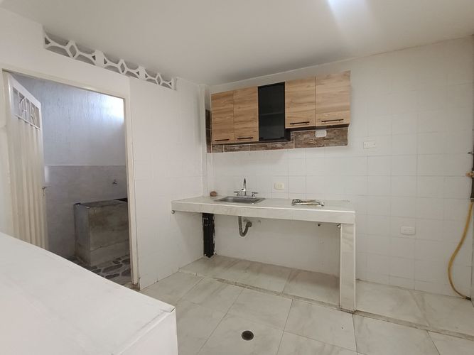 Casa de 6 alcobas en venta en Miraflores, Girardot, 200 m² · foto 10 de 21
