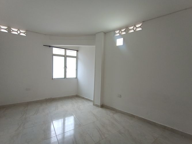 Casa de 6 alcobas en venta en Miraflores, Girardot, 200 m² · foto 12 de 21