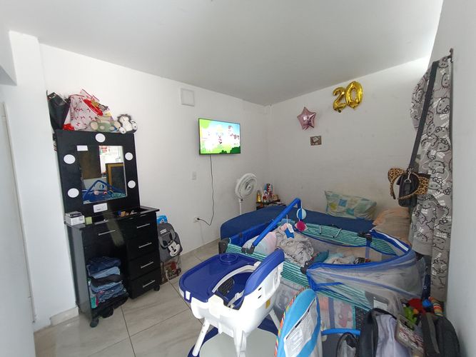 Casa de 6 alcobas en venta en Miraflores, Girardot, 200 m² · foto 15 de 21