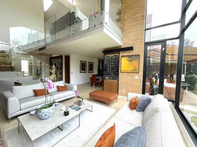 Casa en venta en Cerros De Suba, Bogotá · foto 2 de 21