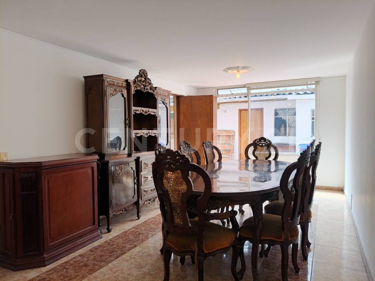 Casa en venta en La Esmeralda, Bogotá · foto 4 de 24