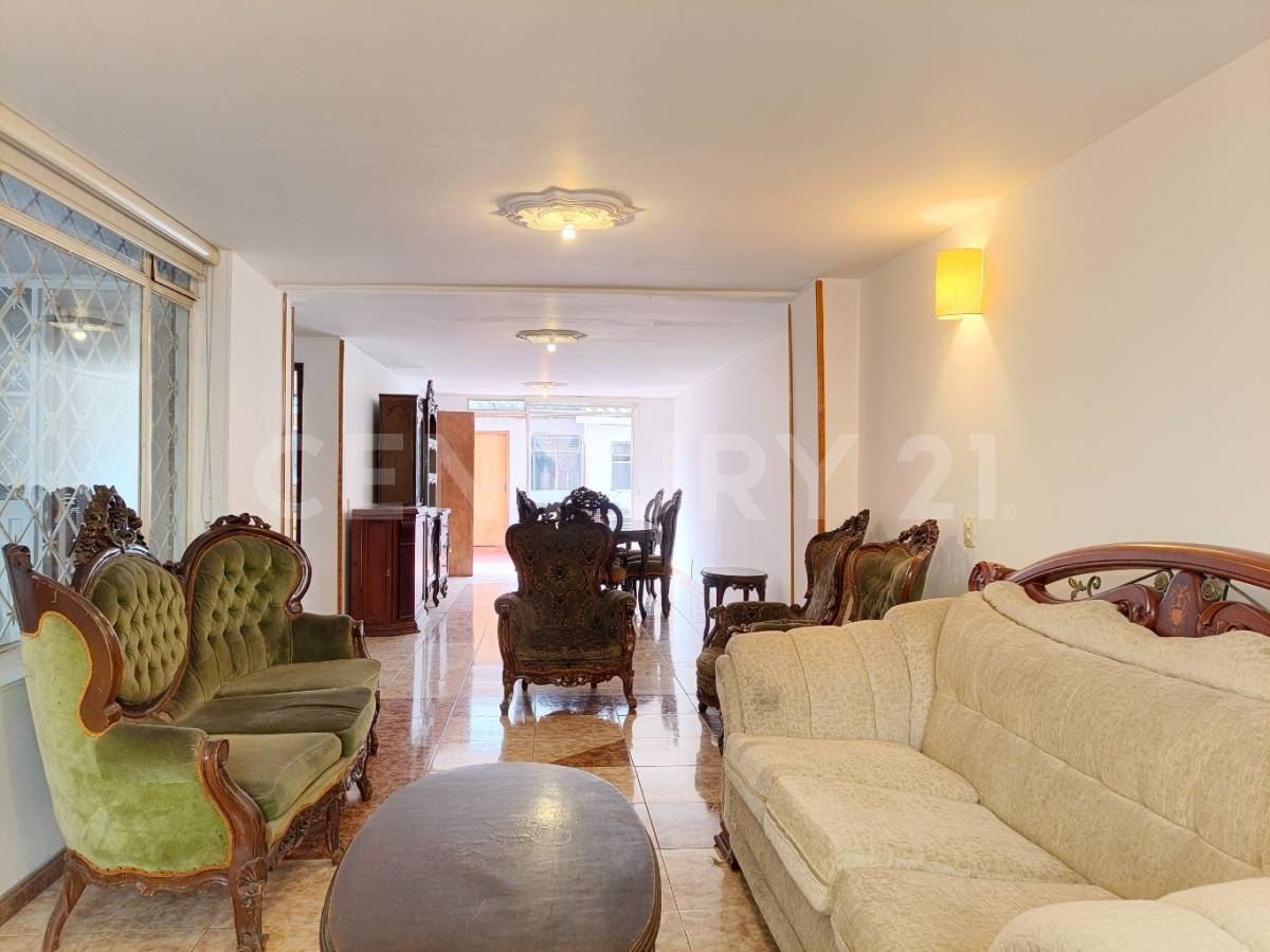 Casa en venta en La Esmeralda, Bogotá · foto 6 de 24