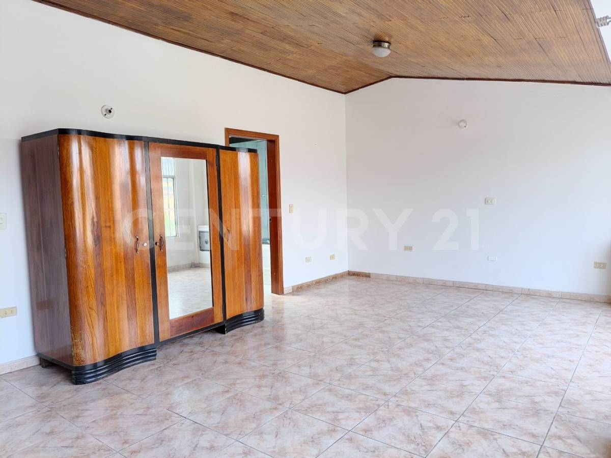 Casa en venta en La Esmeralda, Bogotá · foto 10 de 24