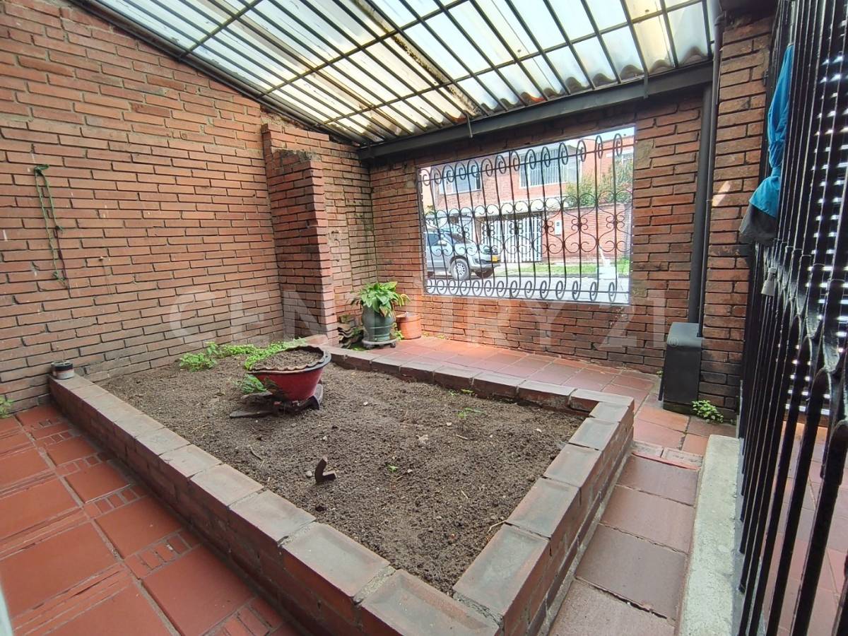 Casa en venta en La Esmeralda, Bogotá · foto 24 de 24