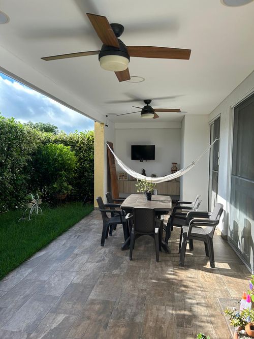 Casa de 3 alcobas en venta en El Castillo, Jamundí, 150 m² · foto 3 de 16