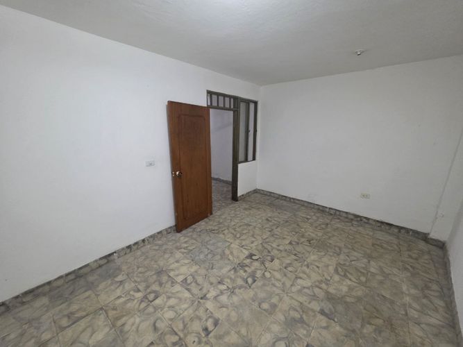Casa de 8 alcobas en venta en Jorge Isaacs, Cali, 320 m² · foto 11 de 24