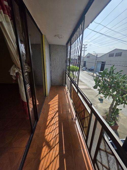 Casa de 8 alcobas en venta en Jorge Isaacs, Cali, 320 m² · foto 15 de 24