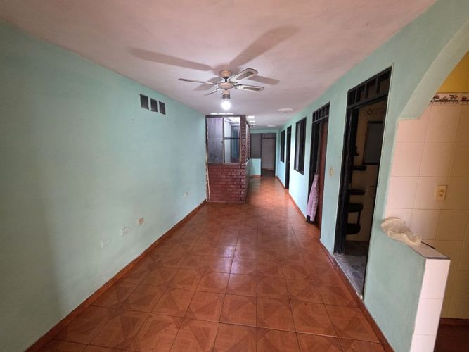 Casa de 8 alcobas en venta en Jorge Isaacs, Cali, 320 m² · foto 16 de 24